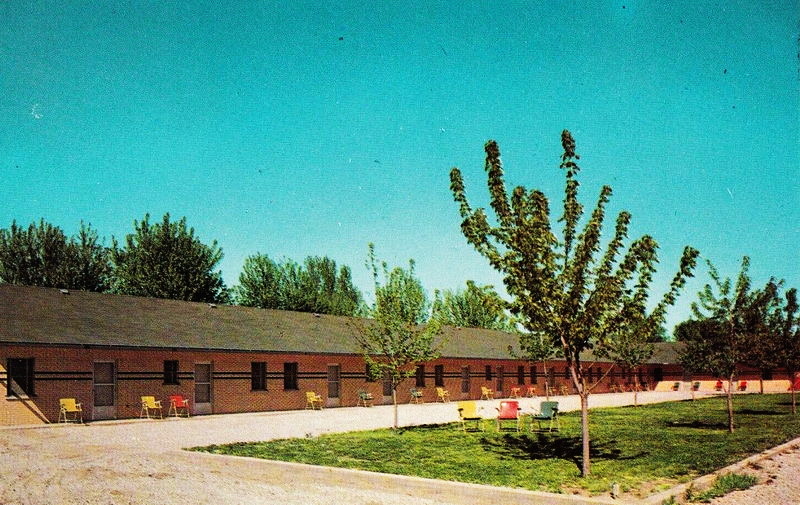 Pottawattamie Resort - Vintage Postcard